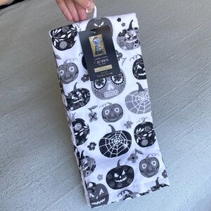 🌼 NWT Cynthia Rowley Halloween dish towels